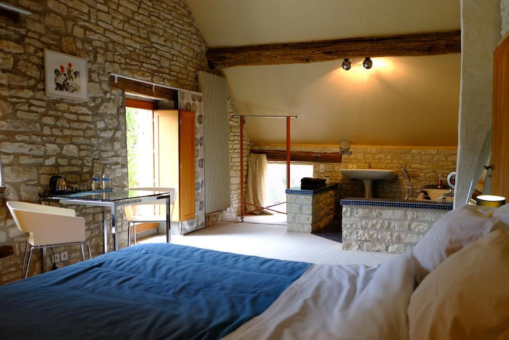 เช เซเวอรีน แอนด์ เอ็ดเวิร์ด Bed & Breakfast Sainte-Vertu ห้อง รูปภาพ